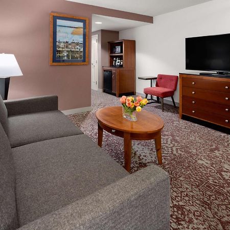 Hilton Garden Inn Milford Ngoại thất bức ảnh