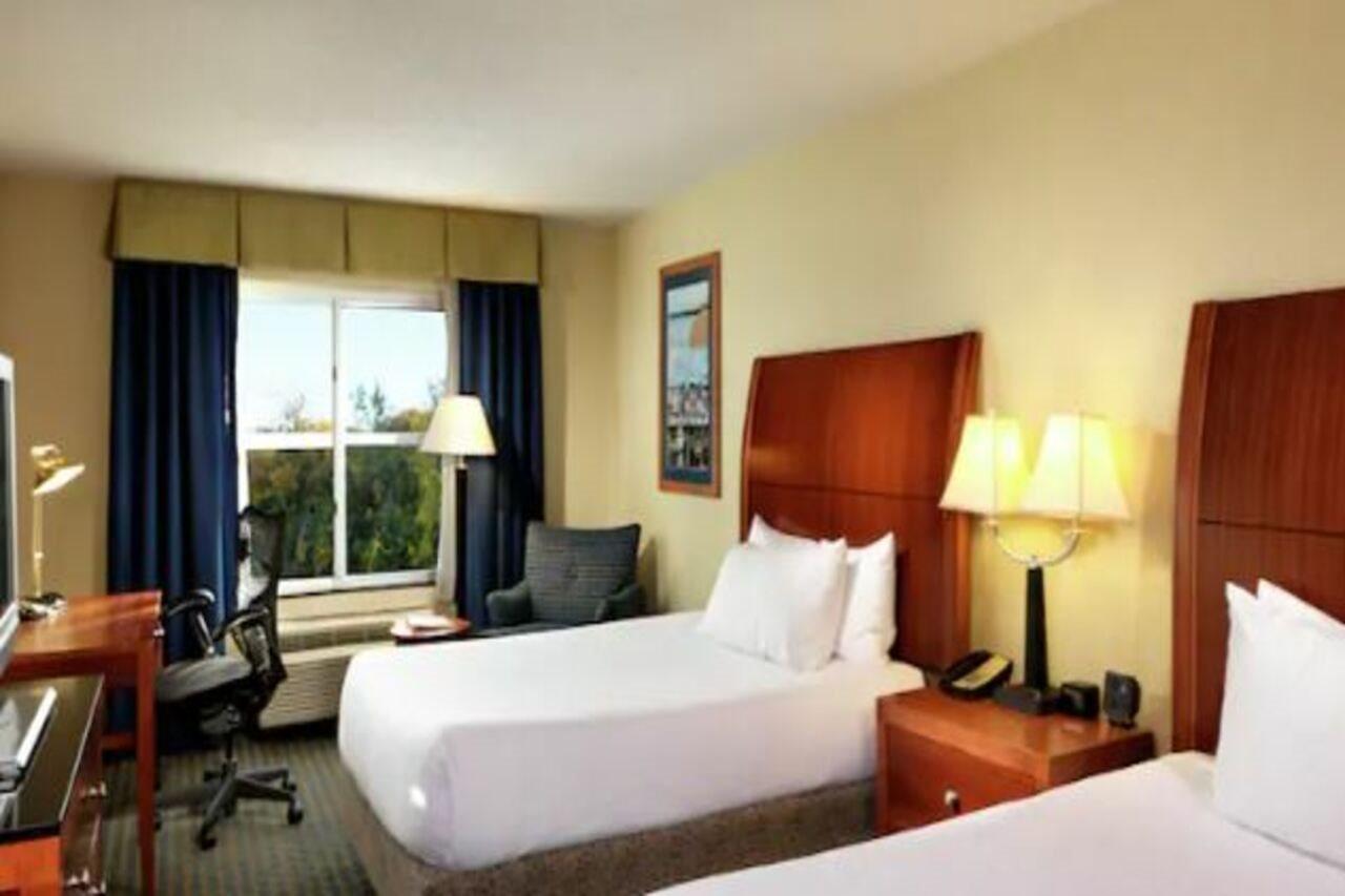 Hilton Garden Inn Milford Ngoại thất bức ảnh