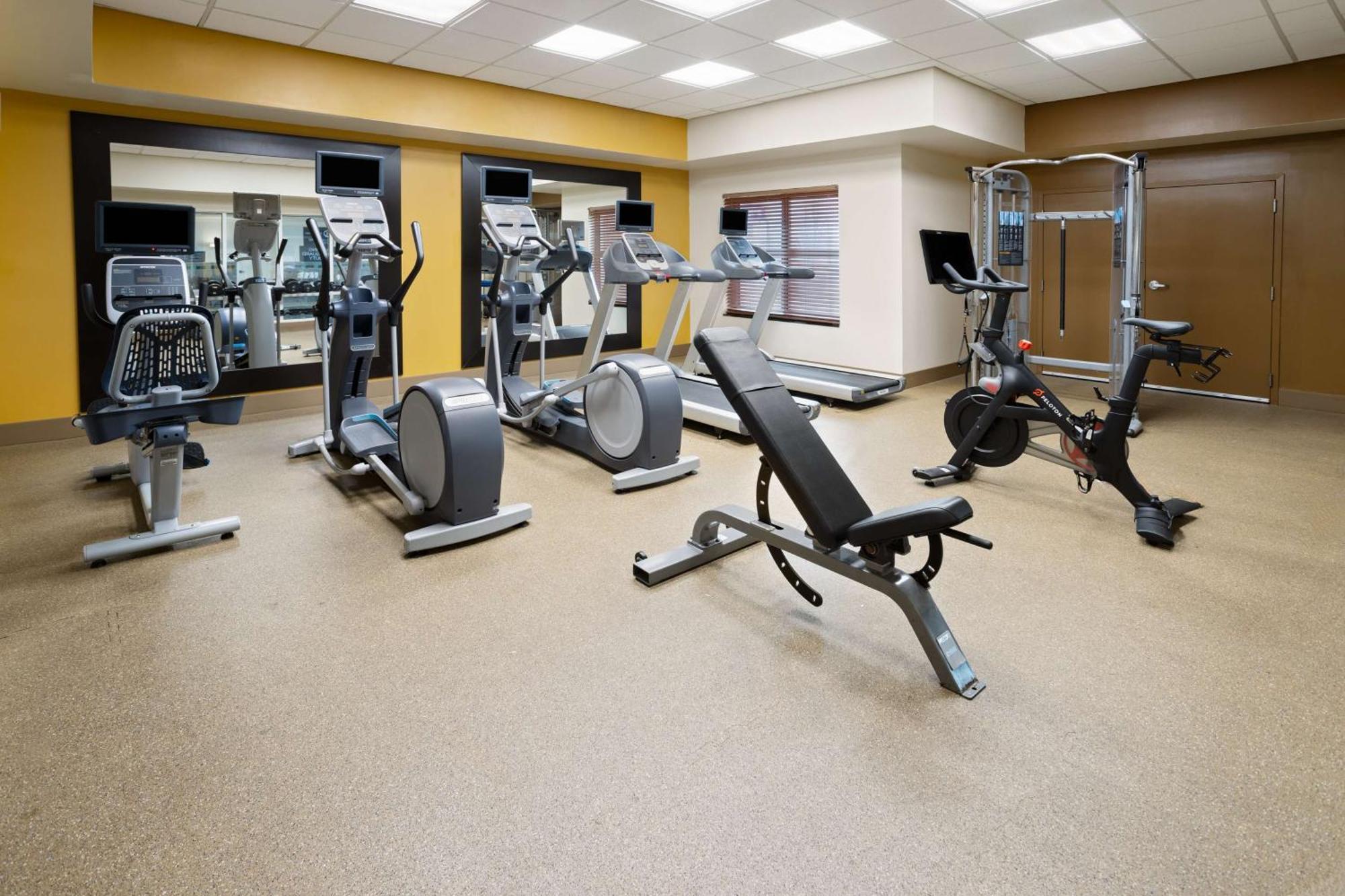 Hilton Garden Inn Milford Ngoại thất bức ảnh